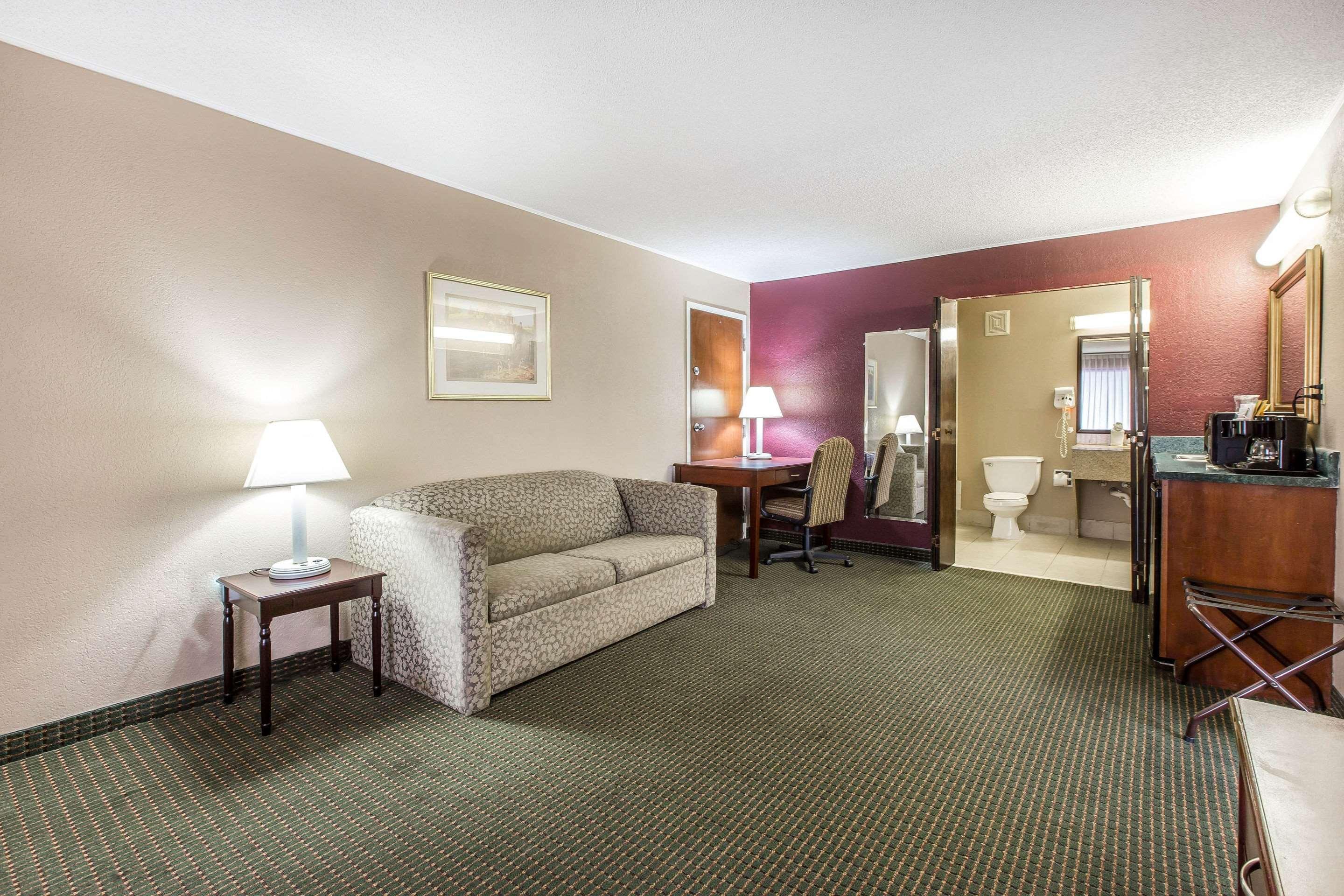 Quality Inn Tifton Exteriör bild